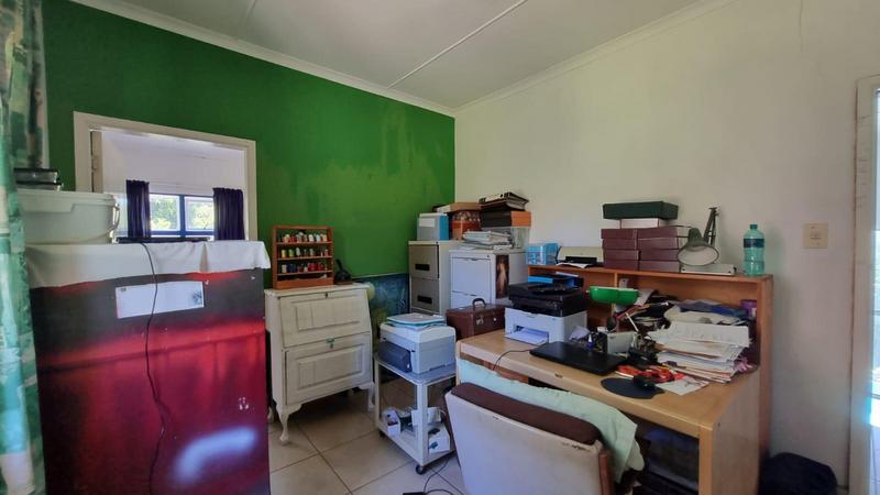 5 Bedroom Property for Sale in Uvongo KwaZulu-Natal