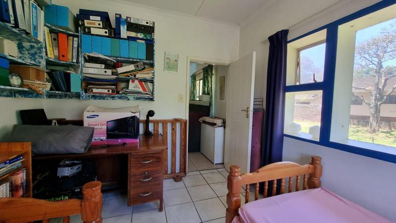 5 Bedroom Property for Sale in Uvongo KwaZulu-Natal