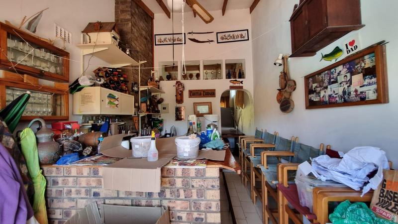 5 Bedroom Property for Sale in Uvongo KwaZulu-Natal