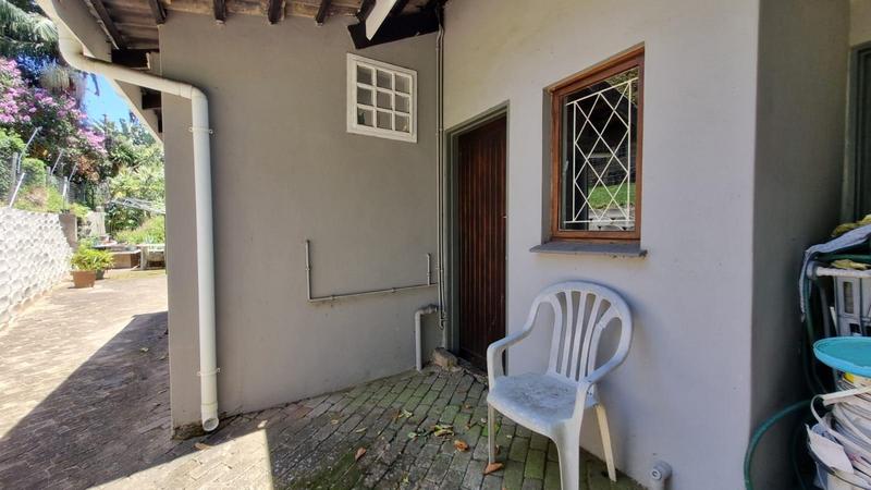 5 Bedroom Property for Sale in Uvongo KwaZulu-Natal