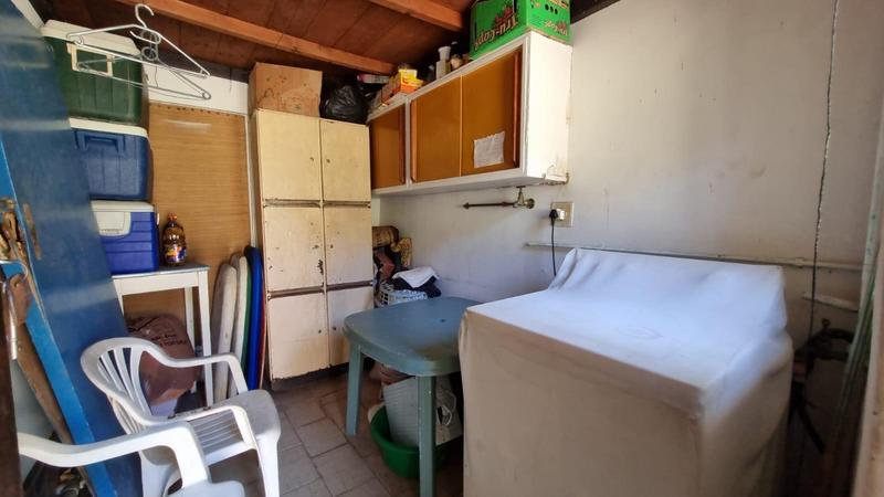 5 Bedroom Property for Sale in Uvongo KwaZulu-Natal