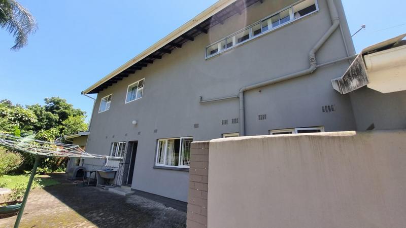 5 Bedroom Property for Sale in Uvongo KwaZulu-Natal