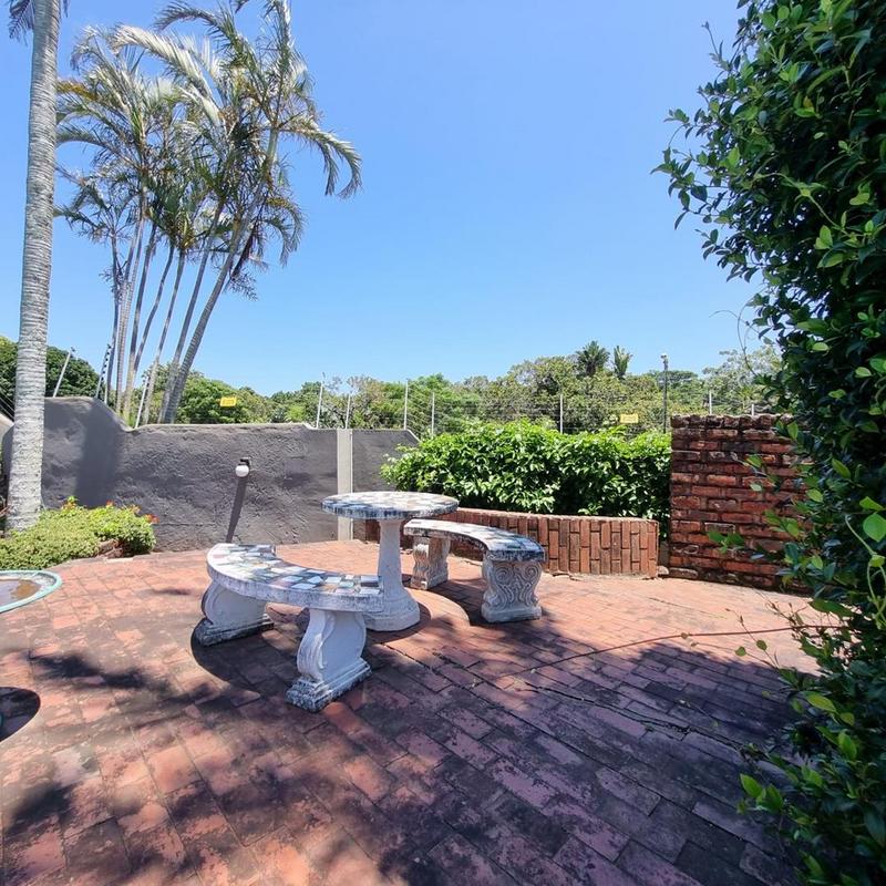 5 Bedroom Property for Sale in Uvongo KwaZulu-Natal