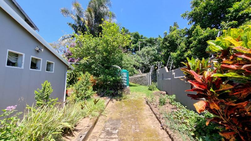5 Bedroom Property for Sale in Uvongo KwaZulu-Natal