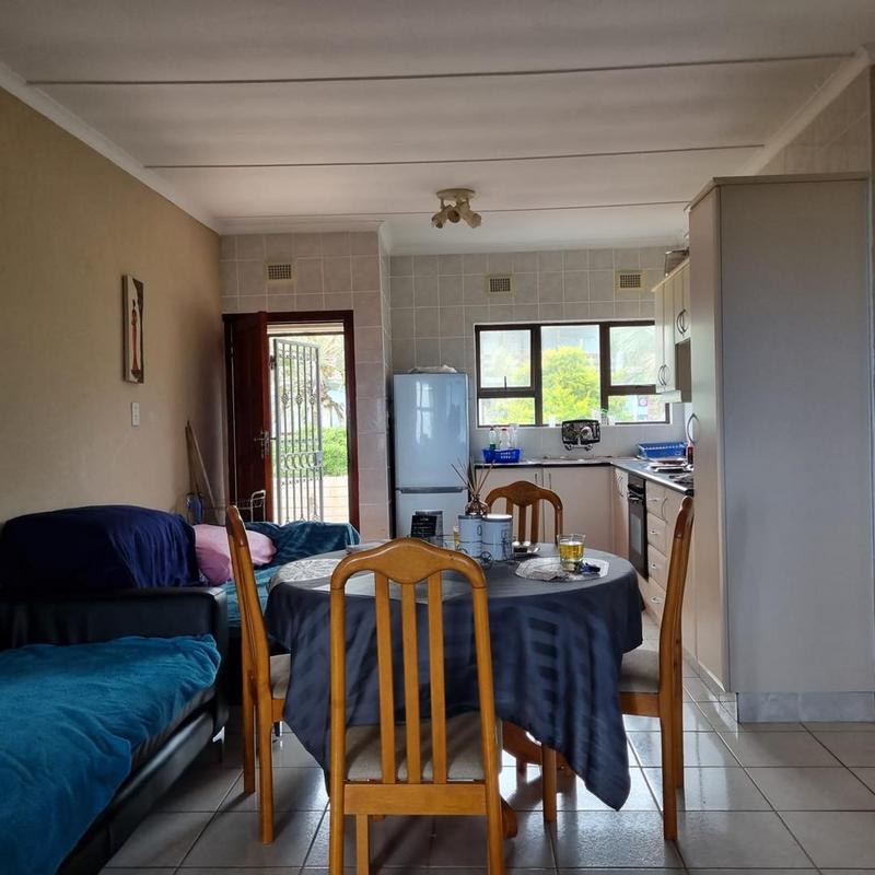 2 Bedroom Property for Sale in St Michaels On Sea KwaZulu-Natal
