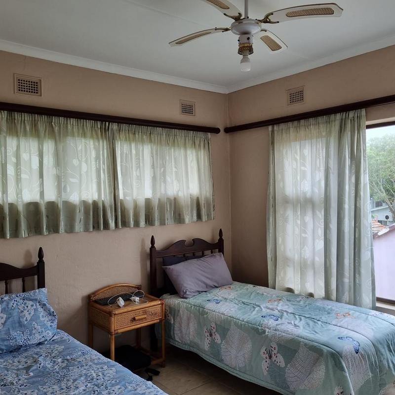 2 Bedroom Property for Sale in St Michaels On Sea KwaZulu-Natal