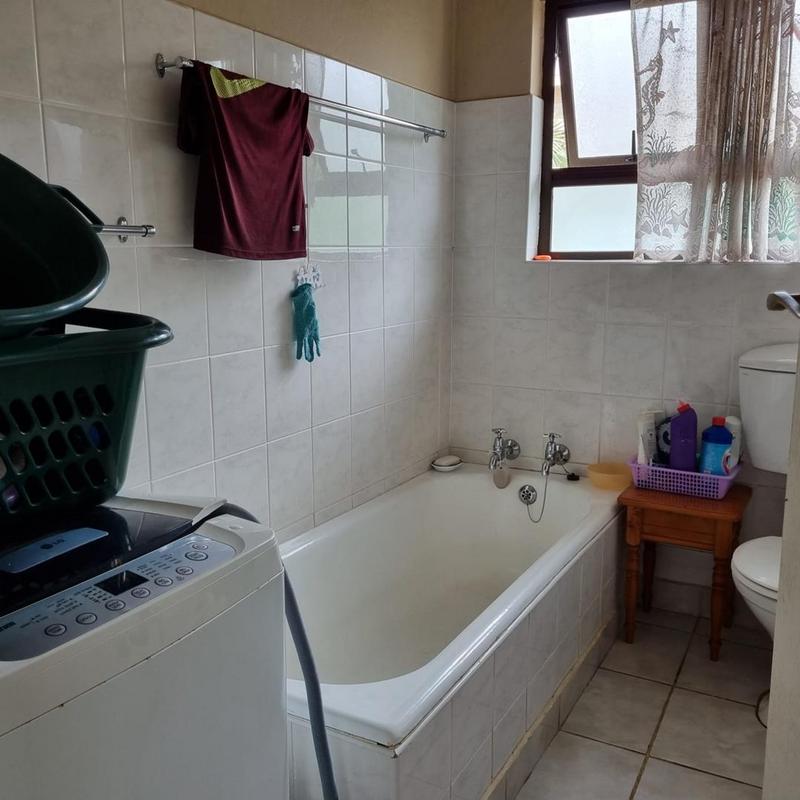 2 Bedroom Property for Sale in St Michaels On Sea KwaZulu-Natal