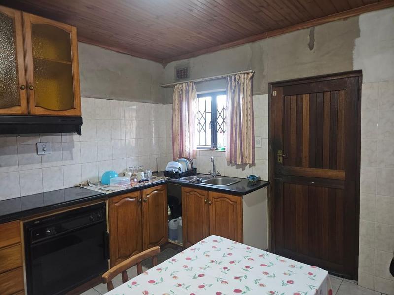 5 Bedroom Property for Sale in Gandhis Hill KwaZulu-Natal