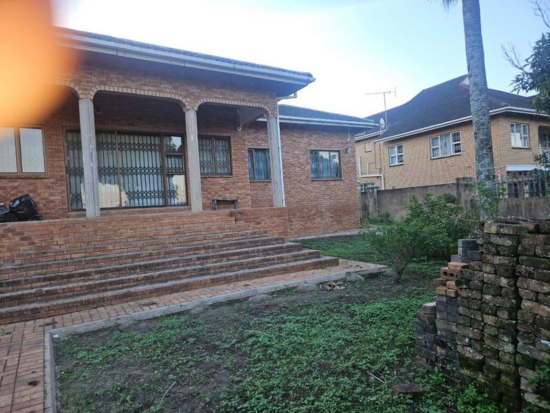 5 Bedroom Property for Sale in Gandhis Hill KwaZulu-Natal