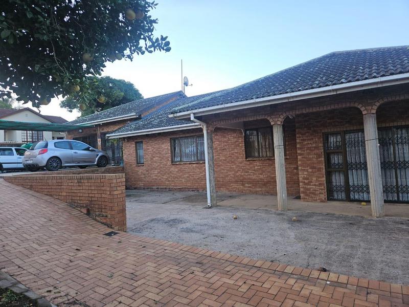 5 Bedroom Property for Sale in Gandhis Hill KwaZulu-Natal