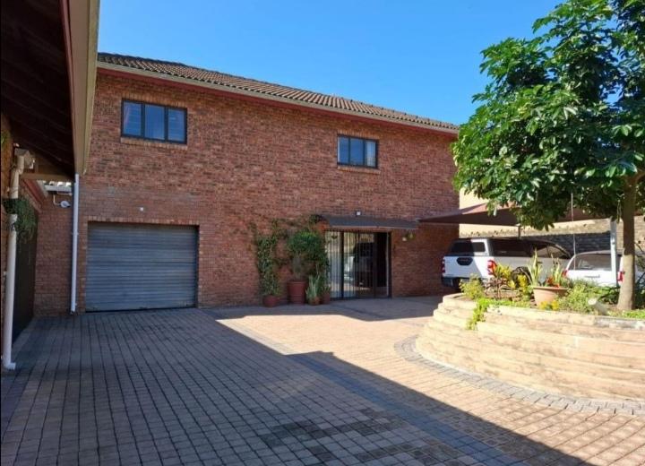 7 Bedroom Property for Sale in Birdswood KwaZulu-Natal