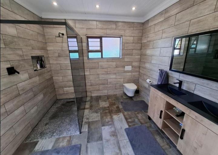 7 Bedroom Property for Sale in Birdswood KwaZulu-Natal