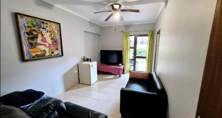 7 Bedroom Property for Sale in Birdswood KwaZulu-Natal