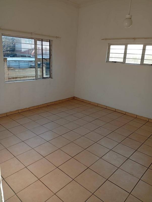 To Let 1 Bedroom Property for Rent in Bluff KwaZulu-Natal