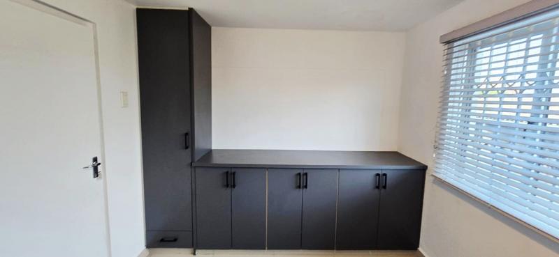 2 Bedroom Property for Sale in Morningside KwaZulu-Natal