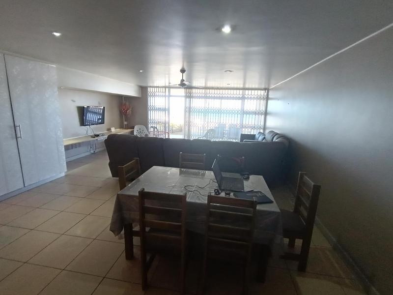 To Let 3 Bedroom Property for Rent in Margate Beach KwaZulu-Natal