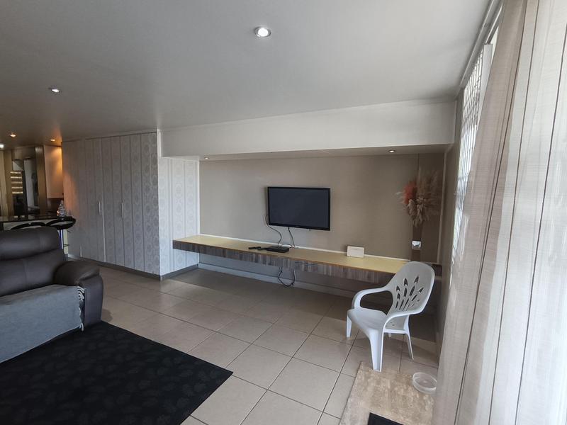To Let 3 Bedroom Property for Rent in Margate Beach KwaZulu-Natal