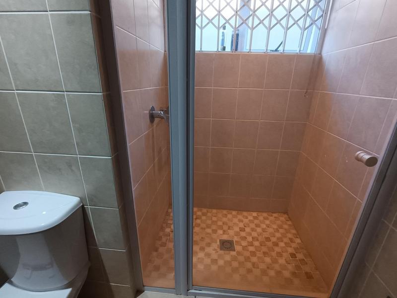 To Let 3 Bedroom Property for Rent in Margate Beach KwaZulu-Natal