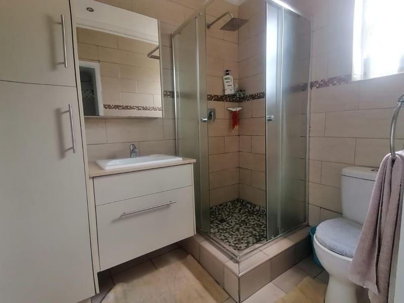 To Let 3 Bedroom Property for Rent in Woodhaven KwaZulu-Natal