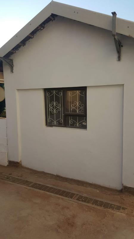 To Let 1 Bedroom Property for Rent in Overport KwaZulu-Natal