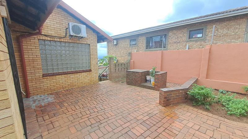 5 Bedroom Property for Sale in Overport KwaZulu-Natal