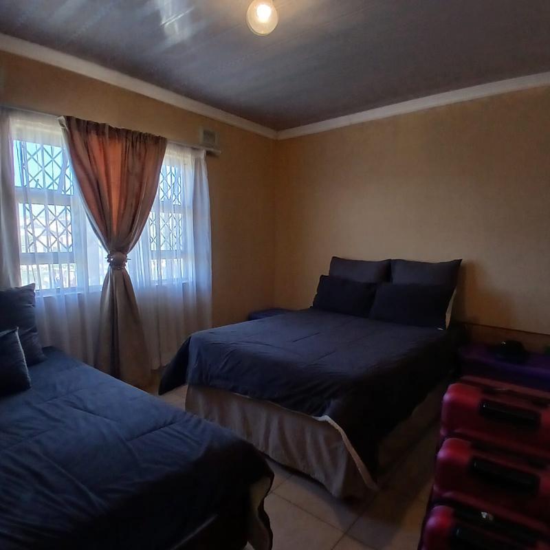 2 Bedroom Property for Sale in Umlazi KwaZulu-Natal