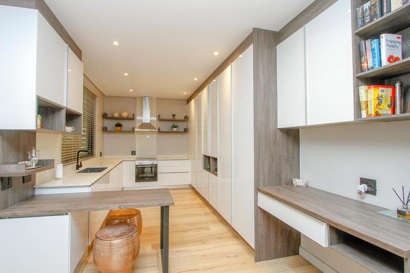 5 Bedroom Property for Sale in Umhlanga Ridge KwaZulu-Natal