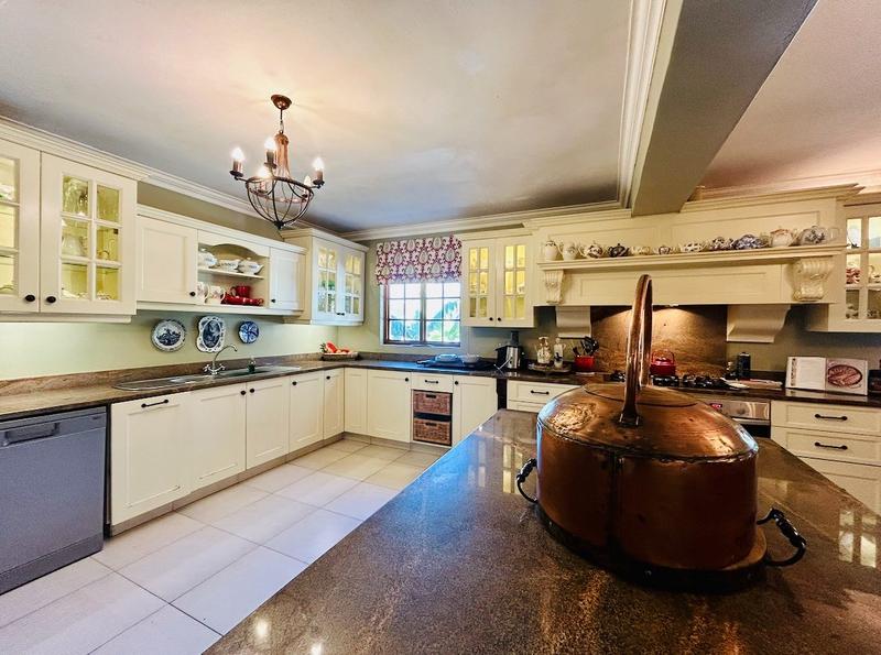 5 Bedroom Property for Sale in Ballitoville KwaZulu-Natal