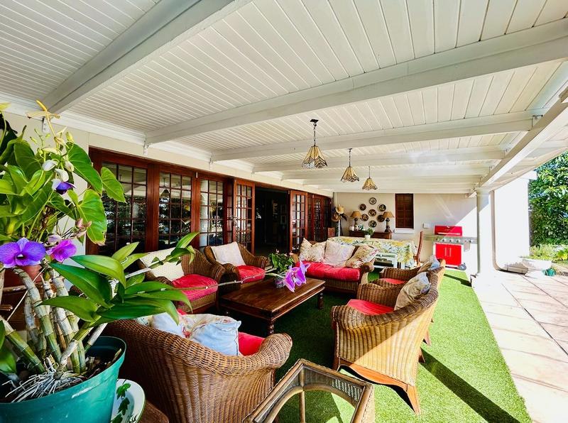 5 Bedroom Property for Sale in Ballitoville KwaZulu-Natal