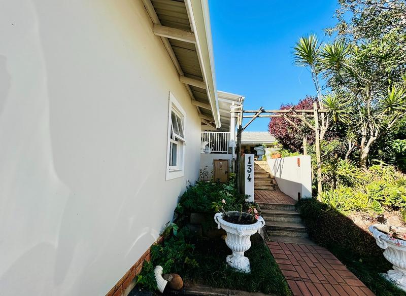 5 Bedroom Property for Sale in Ballitoville KwaZulu-Natal