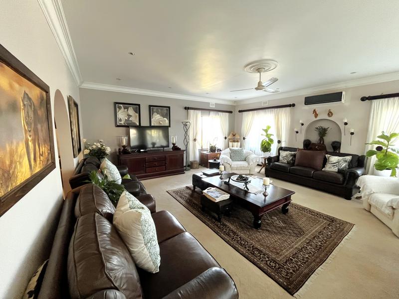 6 Bedroom Property for Sale in Manaba Beach KwaZulu-Natal
