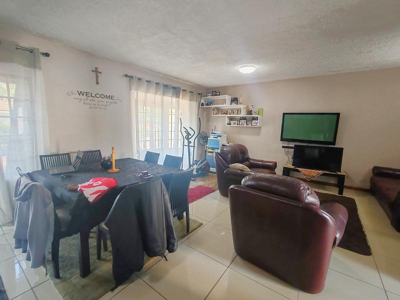 3 Bedroom Property for Sale in Uvongo KwaZulu-Natal