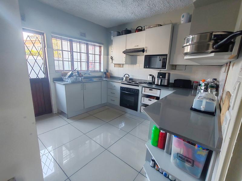 3 Bedroom Property for Sale in Uvongo KwaZulu-Natal