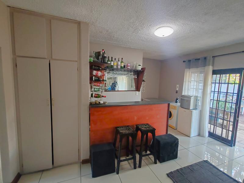 3 Bedroom Property for Sale in Uvongo KwaZulu-Natal