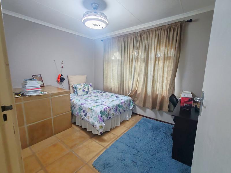 3 Bedroom Property for Sale in Uvongo KwaZulu-Natal