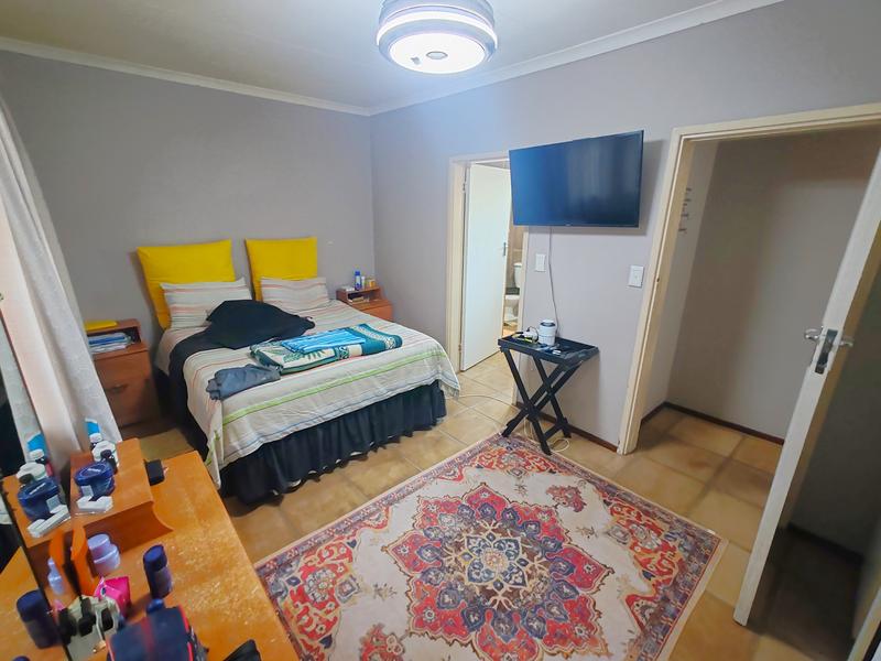 3 Bedroom Property for Sale in Uvongo KwaZulu-Natal