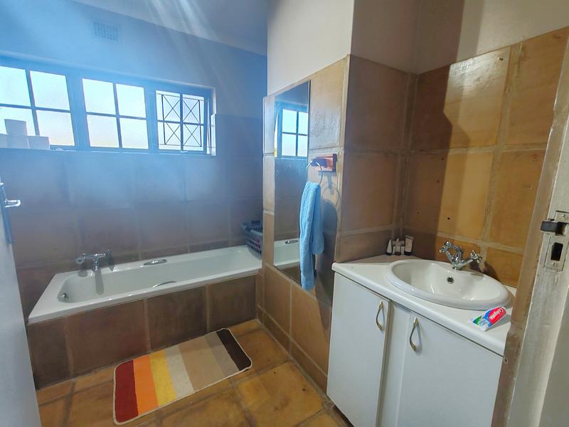 3 Bedroom Property for Sale in Uvongo KwaZulu-Natal