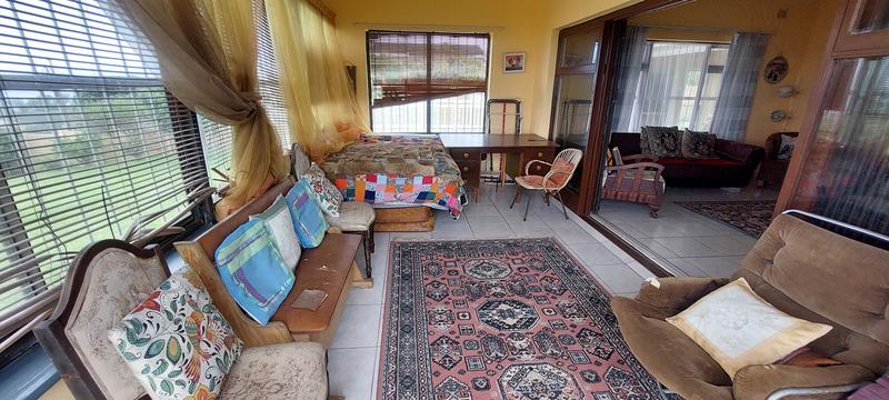 5 Bedroom Property for Sale in Uvongo KwaZulu-Natal