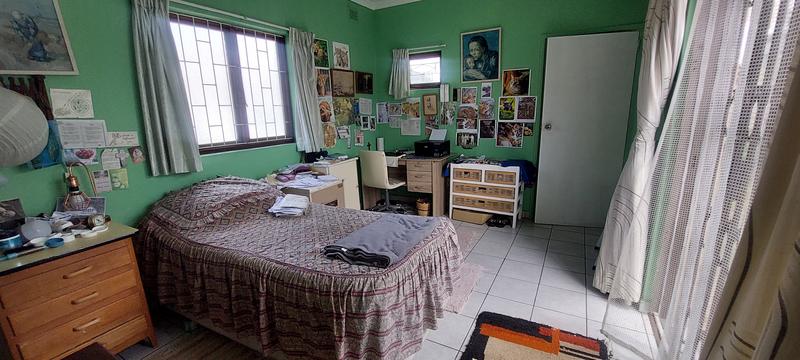 5 Bedroom Property for Sale in Uvongo KwaZulu-Natal