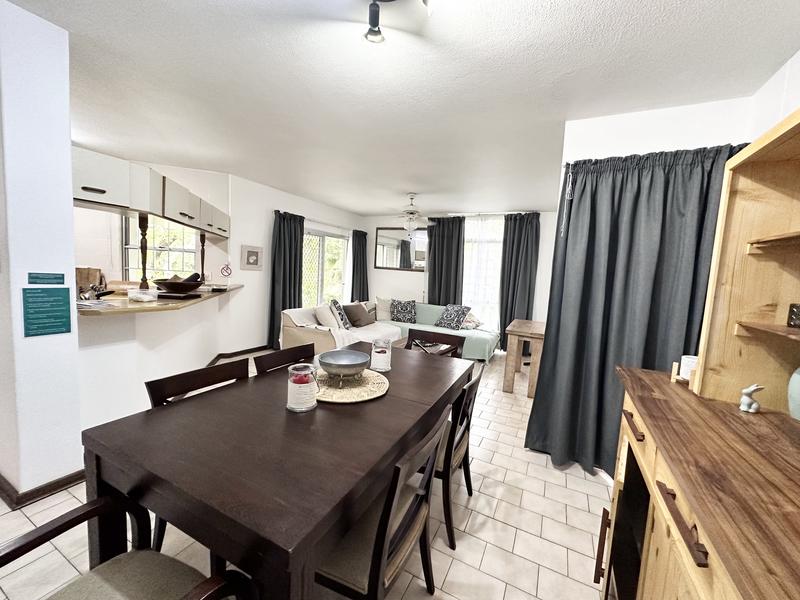 5 Bedroom Property for Sale in Uvongo KwaZulu-Natal