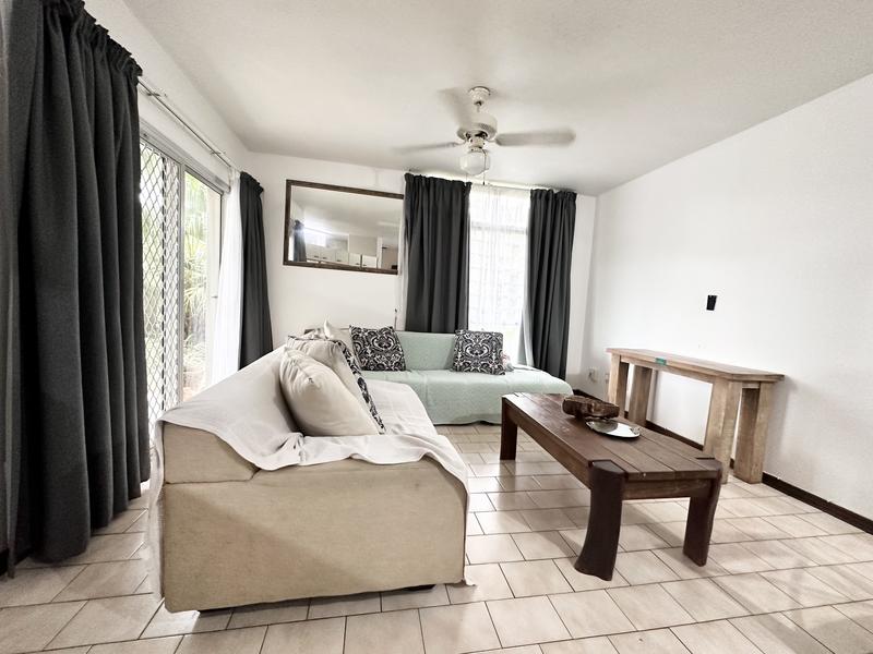 5 Bedroom Property for Sale in Uvongo KwaZulu-Natal