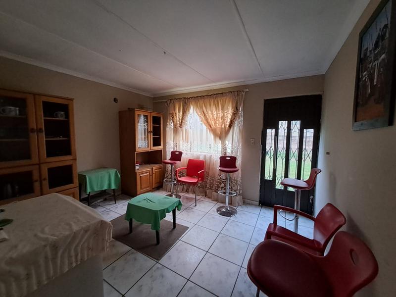 To Let 1 Bedroom Property for Rent in Umlazi KwaZulu-Natal