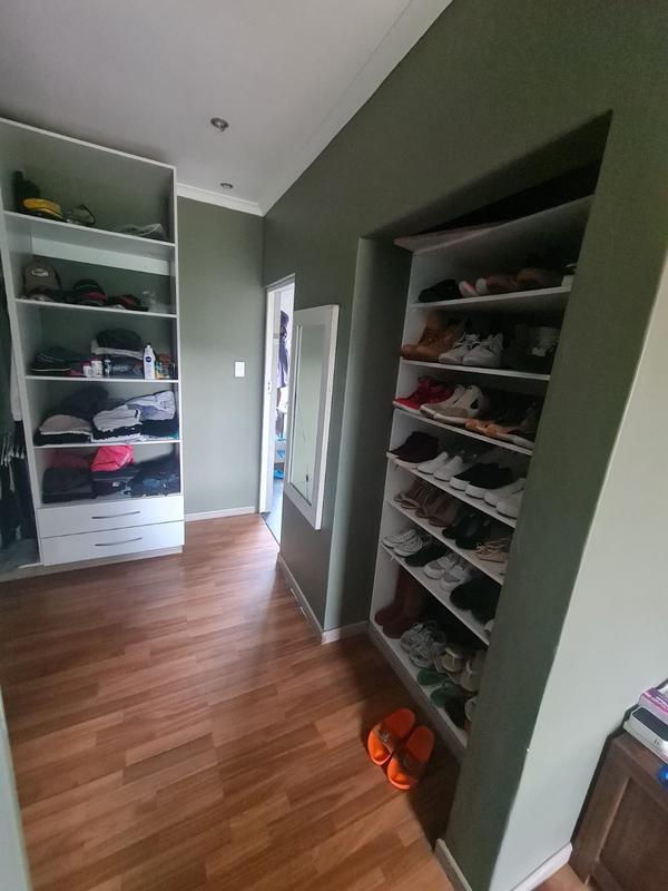 5 Bedroom Property for Sale in Inanda KwaZulu-Natal