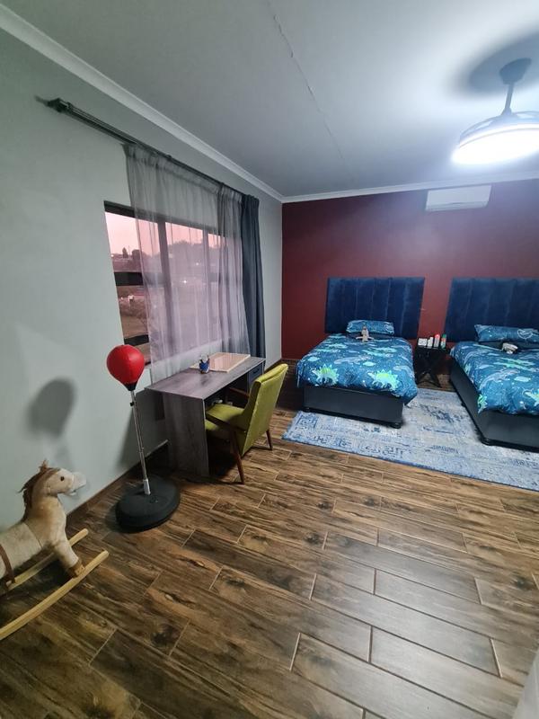 5 Bedroom Property for Sale in Inanda KwaZulu-Natal