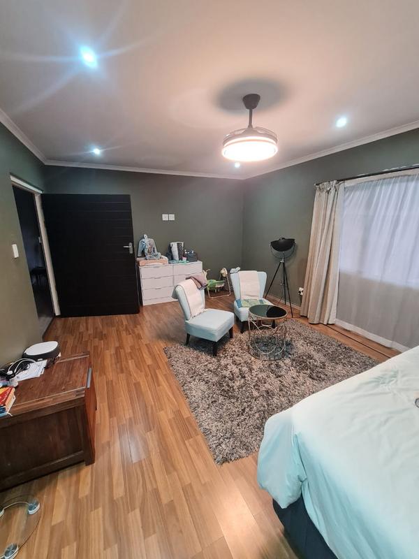 5 Bedroom Property for Sale in Inanda KwaZulu-Natal