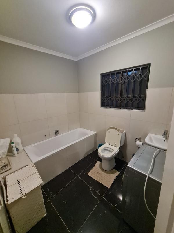5 Bedroom Property for Sale in Inanda KwaZulu-Natal