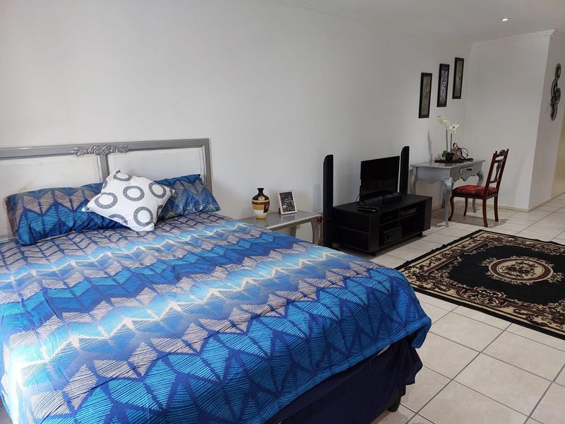 To Let 1 Bedroom Property for Rent in Umhlanga Ridge KwaZulu-Natal