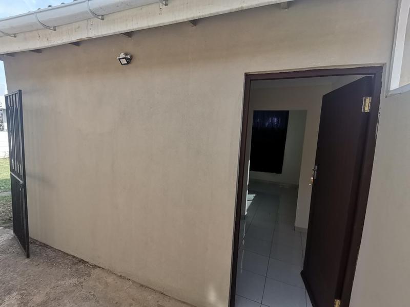 1 Bedroom Property for Sale in Atholl Heights KwaZulu-Natal