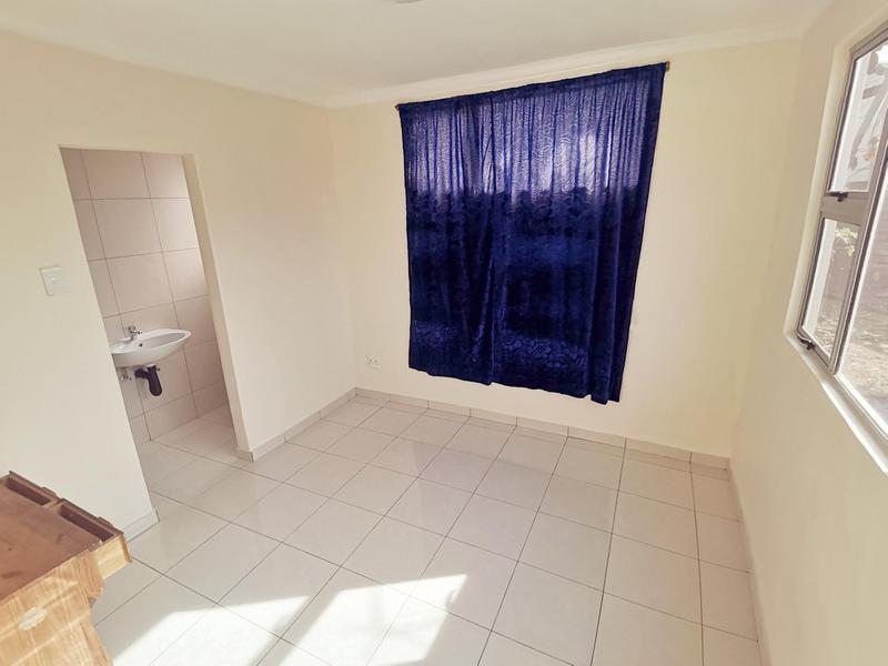 1 Bedroom Property for Sale in Atholl Heights KwaZulu-Natal