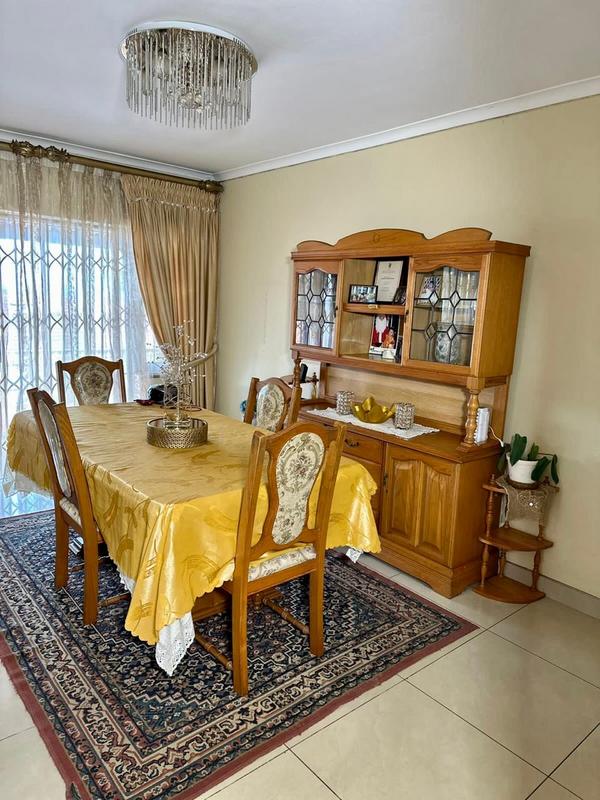 4 Bedroom Property for Sale in Sunningdale KwaZulu-Natal